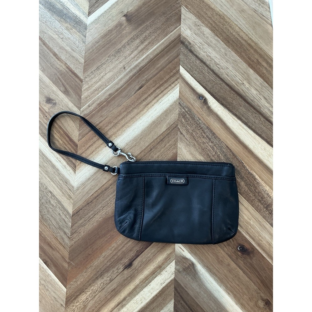 COACH PARK MEDIUM BLACK LEATHER WRISTLET WALLET CARD HOLDER 2 Compartment No Tag